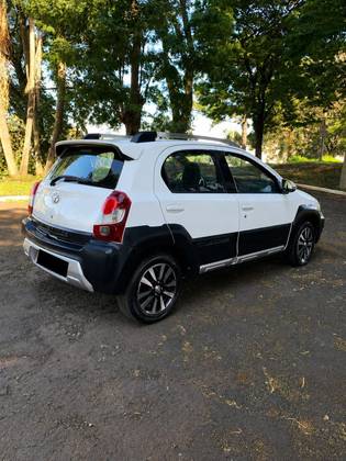 TOYOTA ETIOS CROSS 1.5 16V FLEX 4P MANUAL TOYOTA ETIOS CROSS 1.5 16V FLEX 4P MANUAL